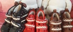 四眼鞋庫5元起低價批發(fā)各種棉鞋 -臨沂蘭山區(qū)鞋帽